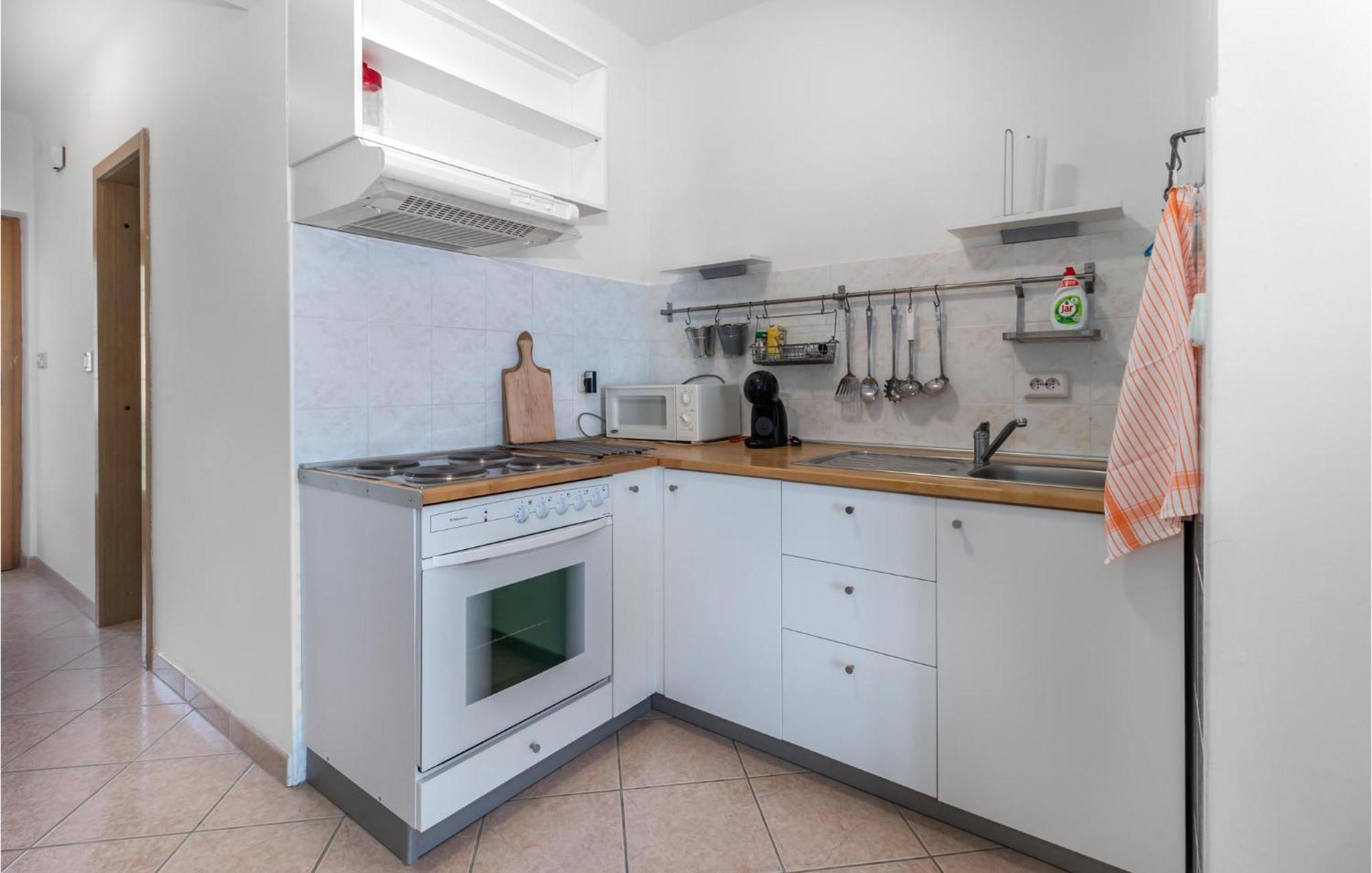Lovely Apartment In Novi Vinodolski With Wifi Esterno foto