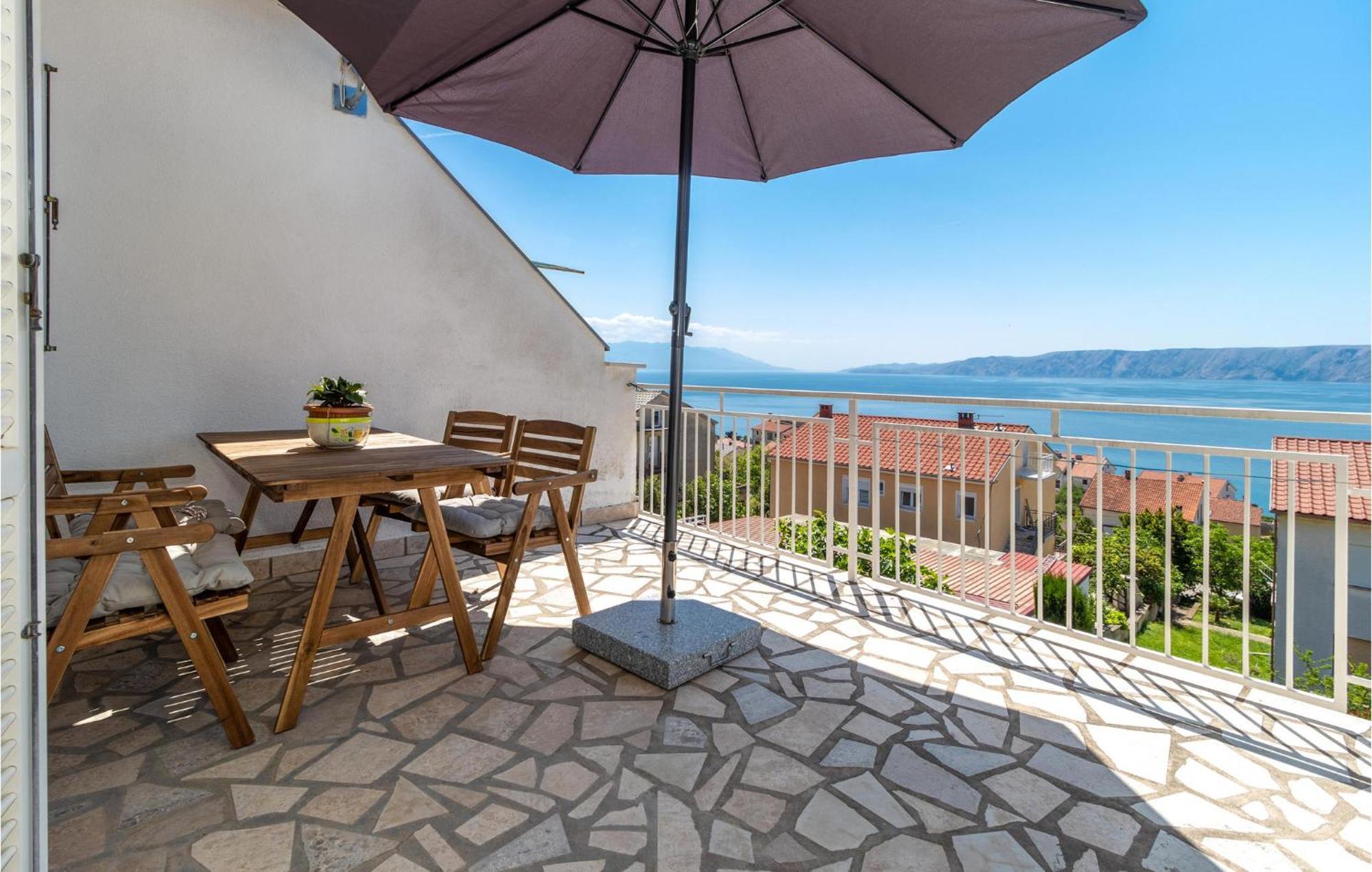 Lovely Apartment In Novi Vinodolski With Wifi Esterno foto