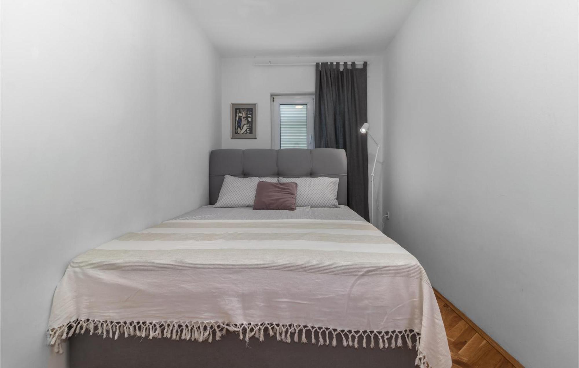 Lovely Apartment In Novi Vinodolski With Wifi Esterno foto