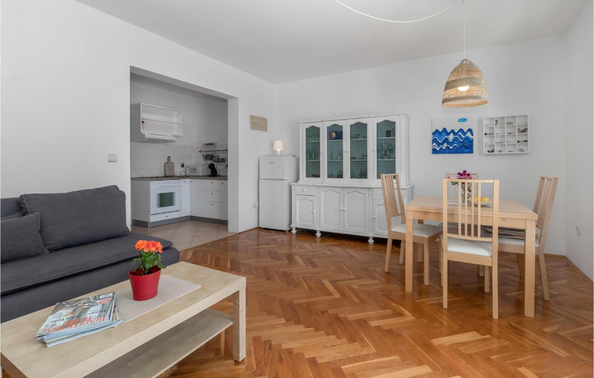 Lovely Apartment In Novi Vinodolski With Wifi Esterno foto